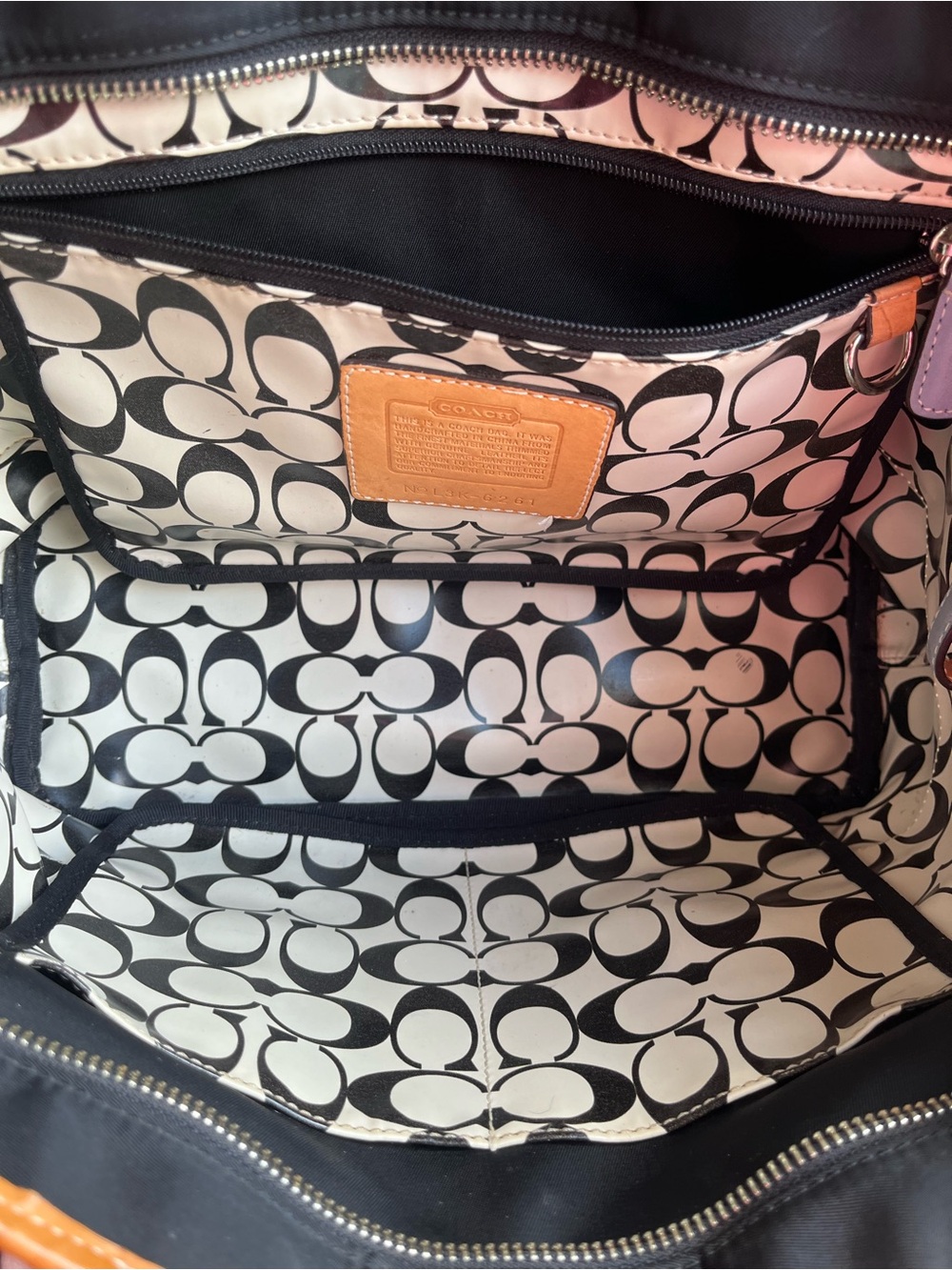 Coach Hamptons Vintage Nylon tote w/ matching wallet. 2003 - Picture 6 of 10